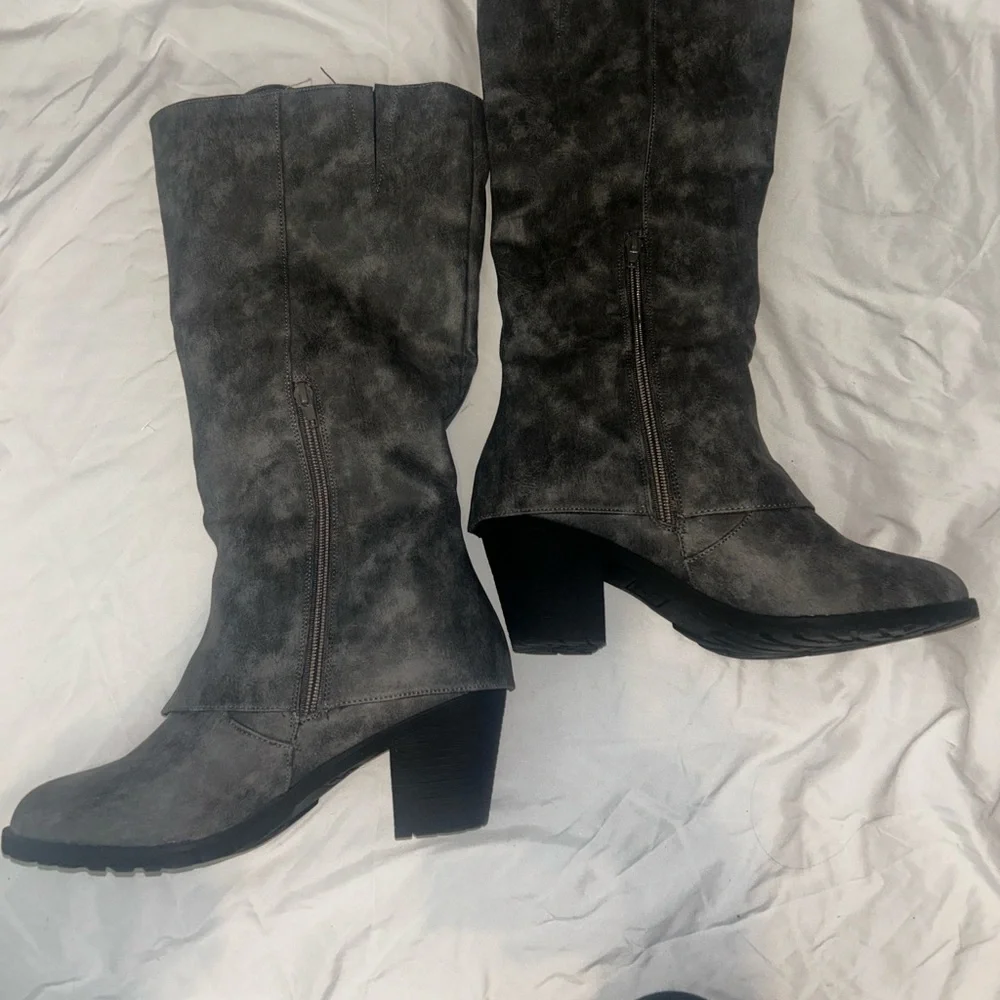 Stylish Gray Women’s Muk Luke Boots, Size 10. Excellent Condition - Picture 2 of 4